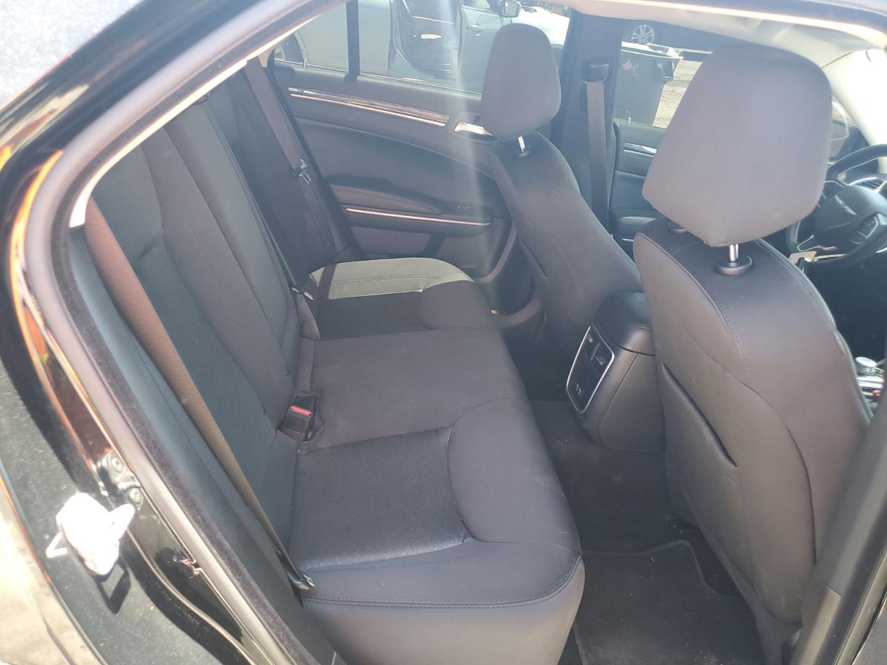 2C3CCAAG7MH563042 2021 Chrysler 300 Touring