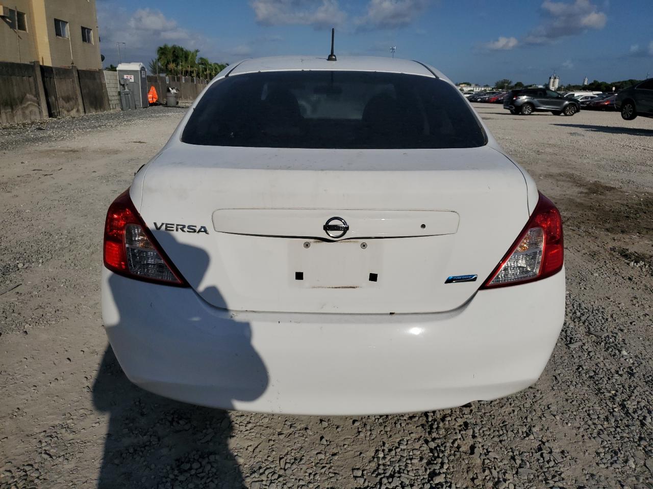 3N1CN7AP8EL834582 2014 Nissan Versa S