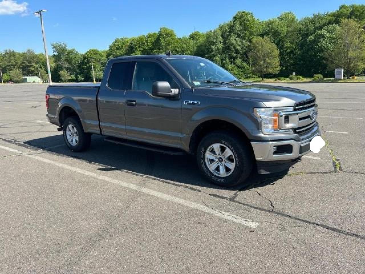 2020 Ford F150 Super Cab vin: 1FTFX1E56LFC40204