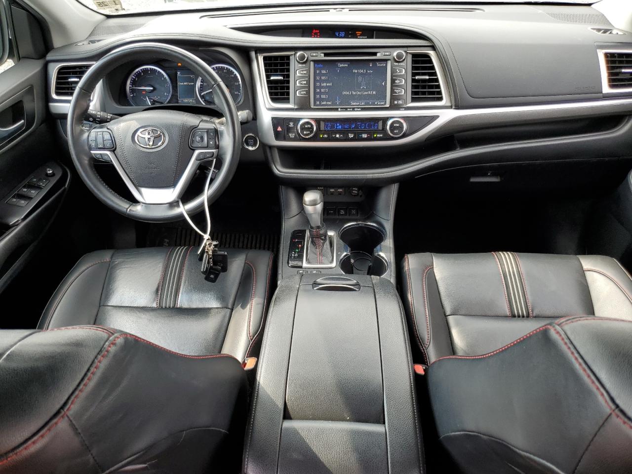 5TDJZRFH0KS627454 2019 Toyota Highlander Se