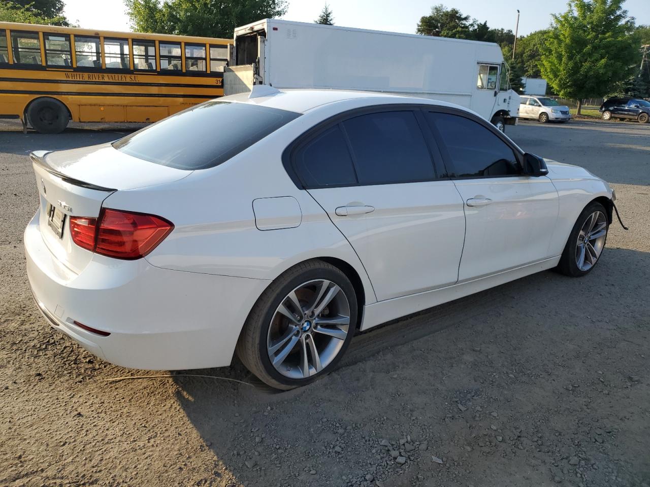 2013 BMW 335 Xi vin: WBA3B9C5XDJ899353