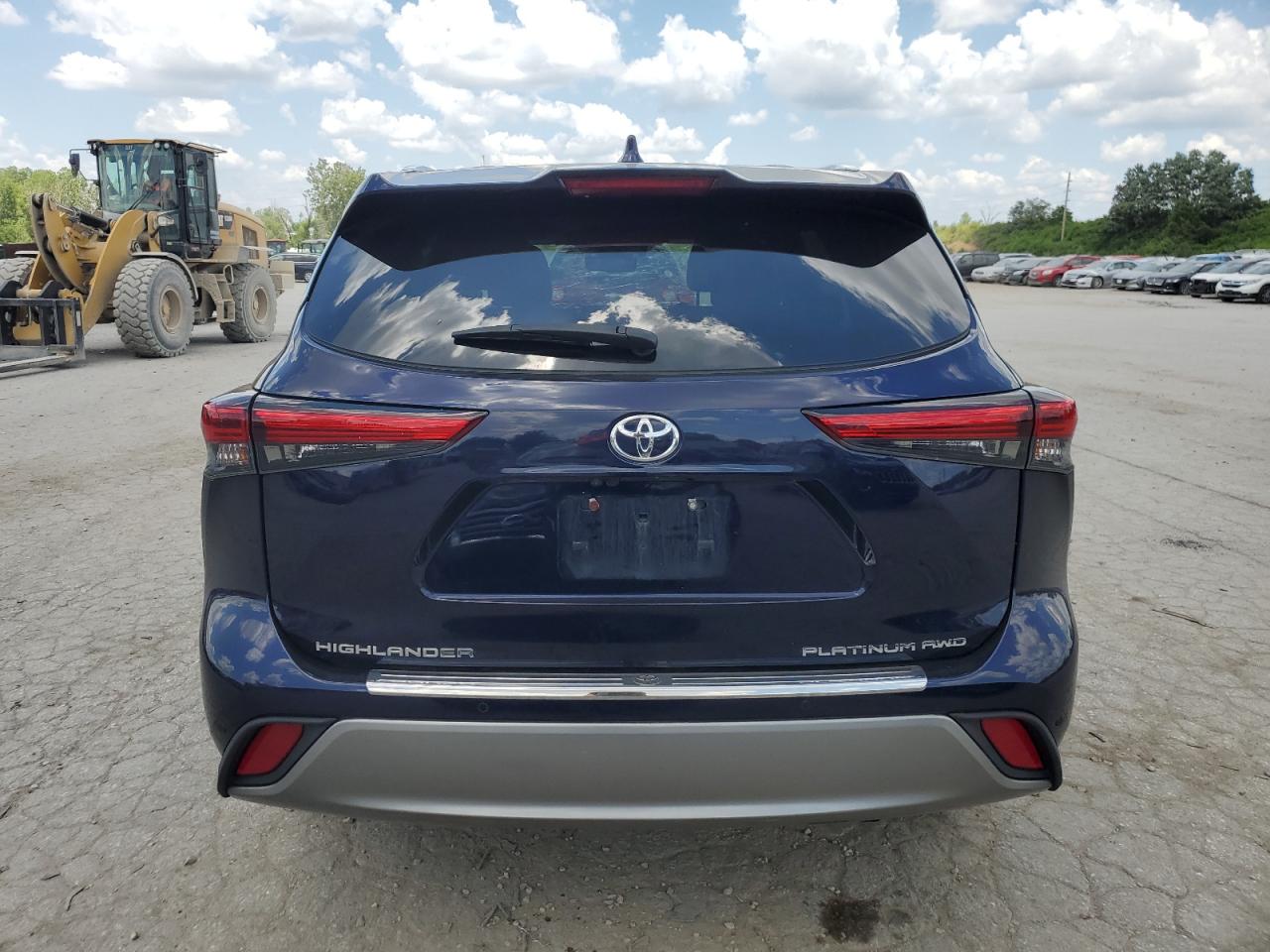5TDFZRBH1NS180410 2022 Toyota Highlander Platinum