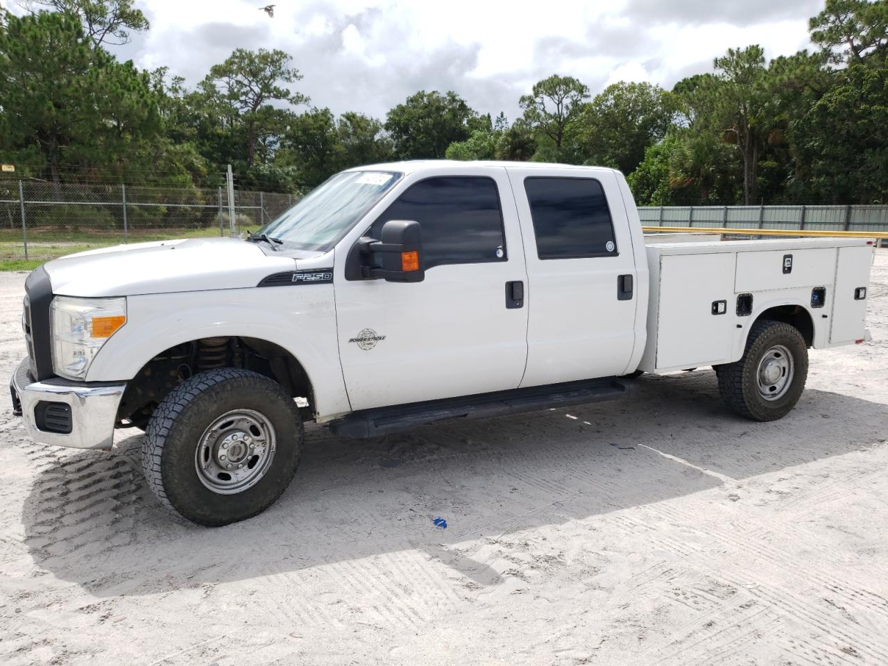 2014 Ford F250 Super Duty vin: 1FT7W2BTXEEB60008