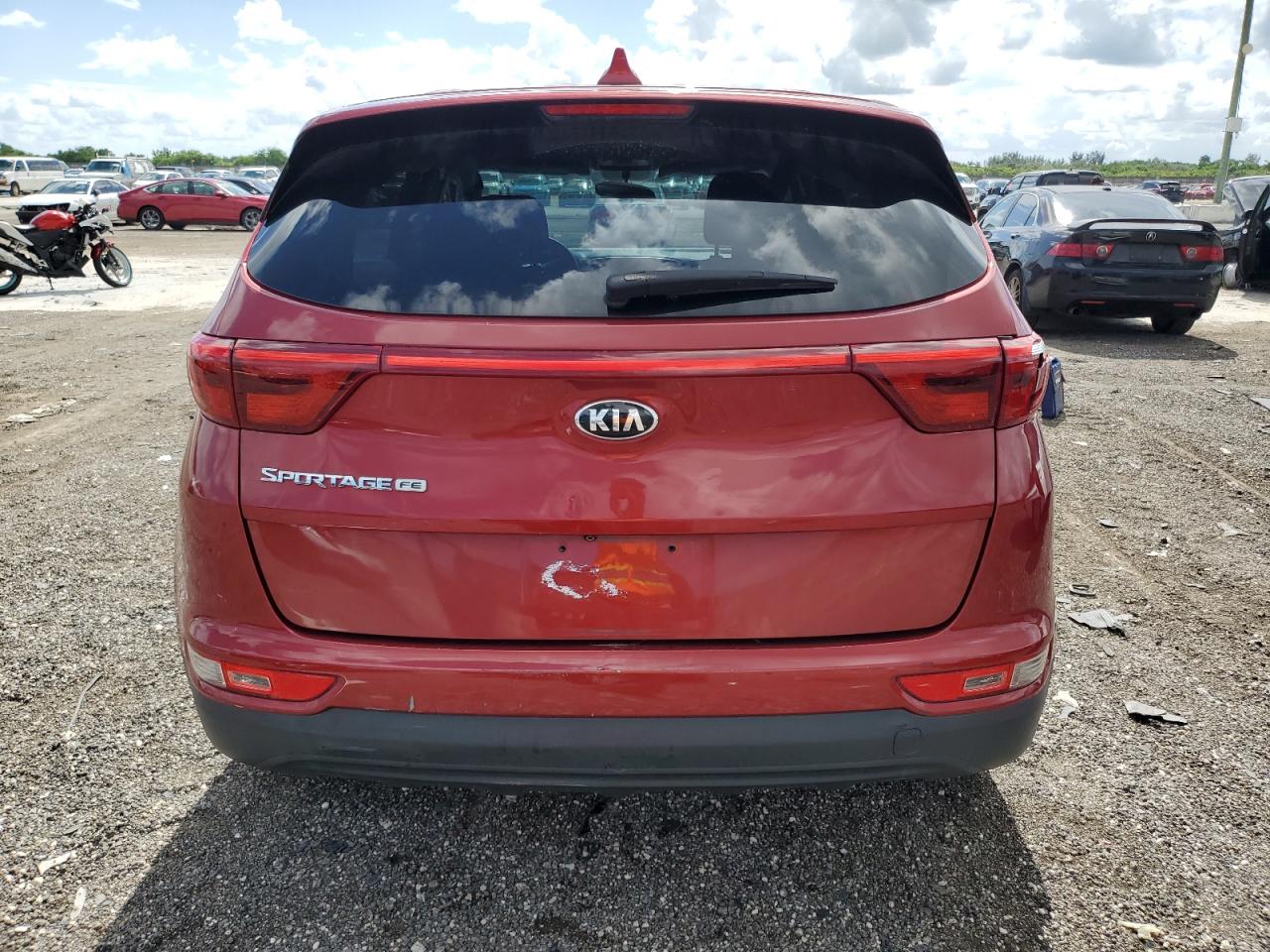 KNDPM3AC2J7346041 2018 Kia Sportage Lx