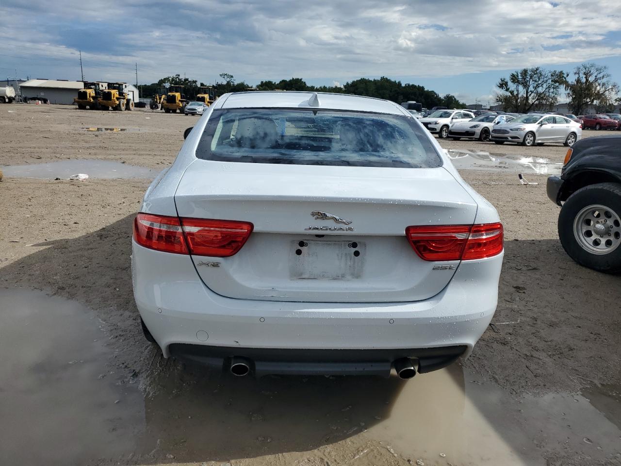 SAJAE4FX6JCP37450 2018 Jaguar Xe Prestige