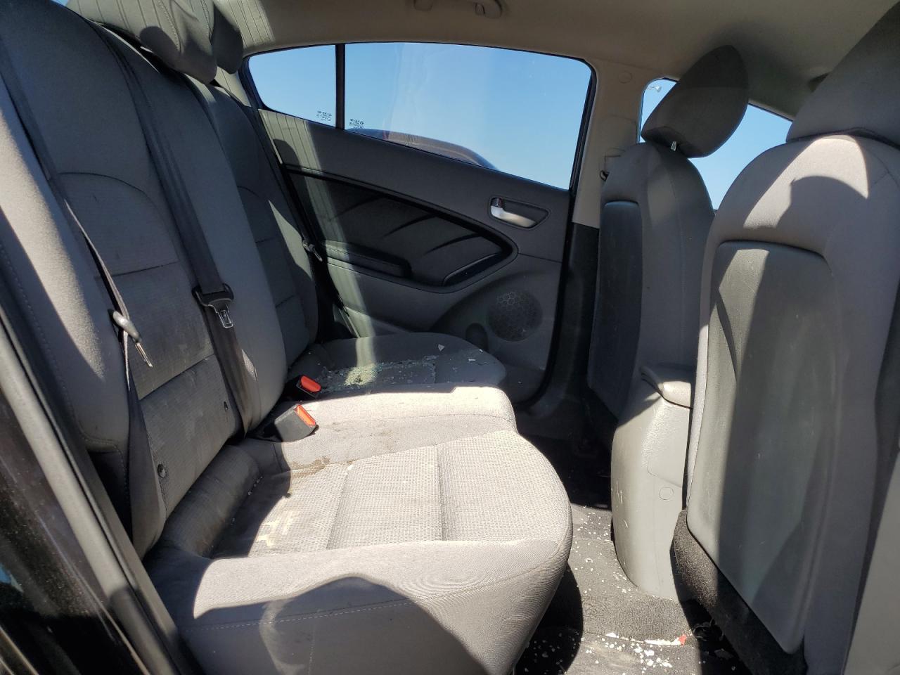3KPFK4A79JE196147 2018 Kia Forte Lx