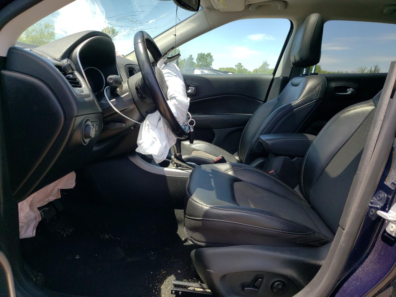 3C4NJDBB7KT835138 2019 Jeep Compass Latitude