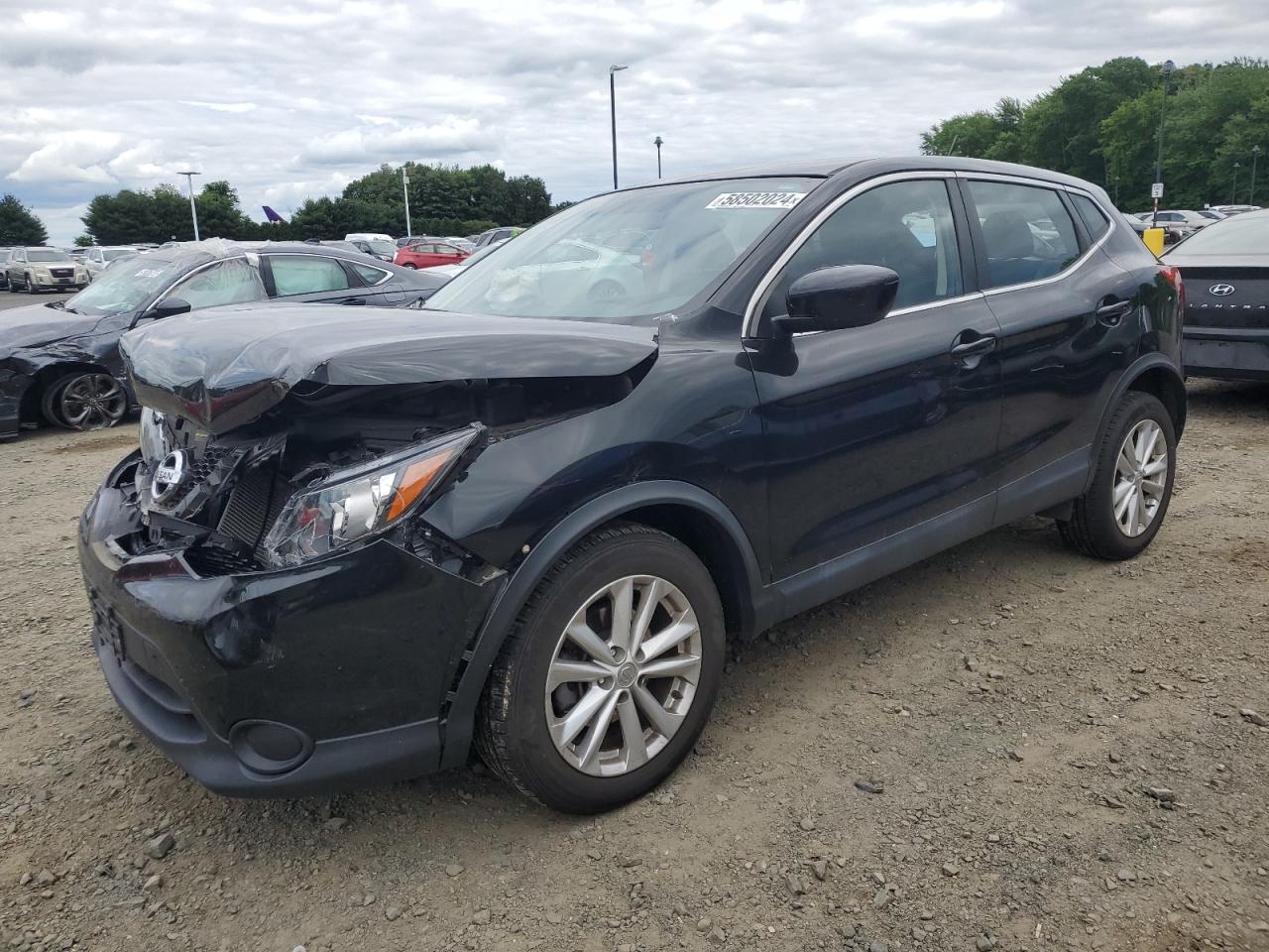 2018 Nissan Rogue Sport S vin: JN1BJ1CR7JW201630