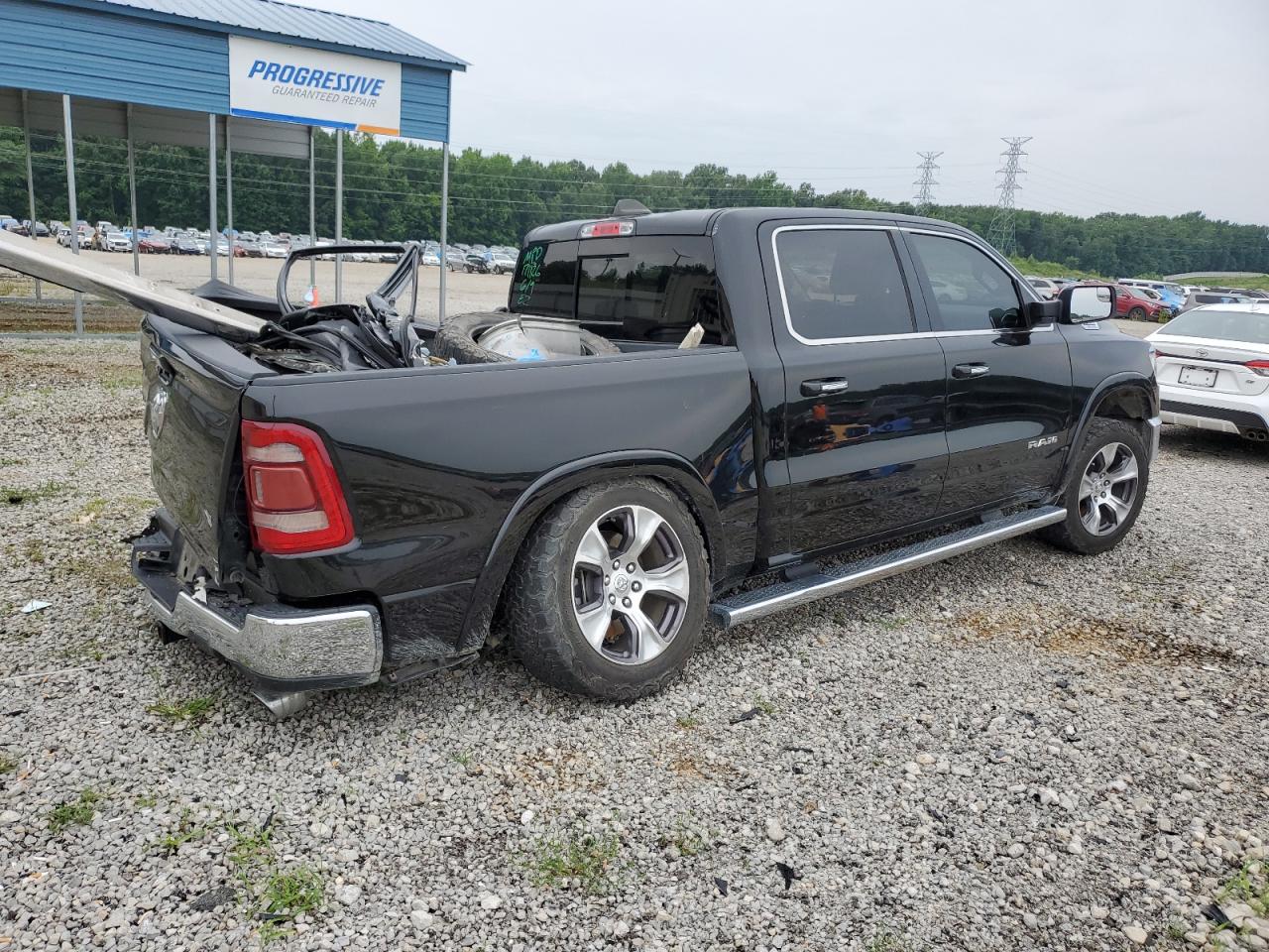 2019 Ram 1500 Laramie vin: 1C6RREJT7KN558105