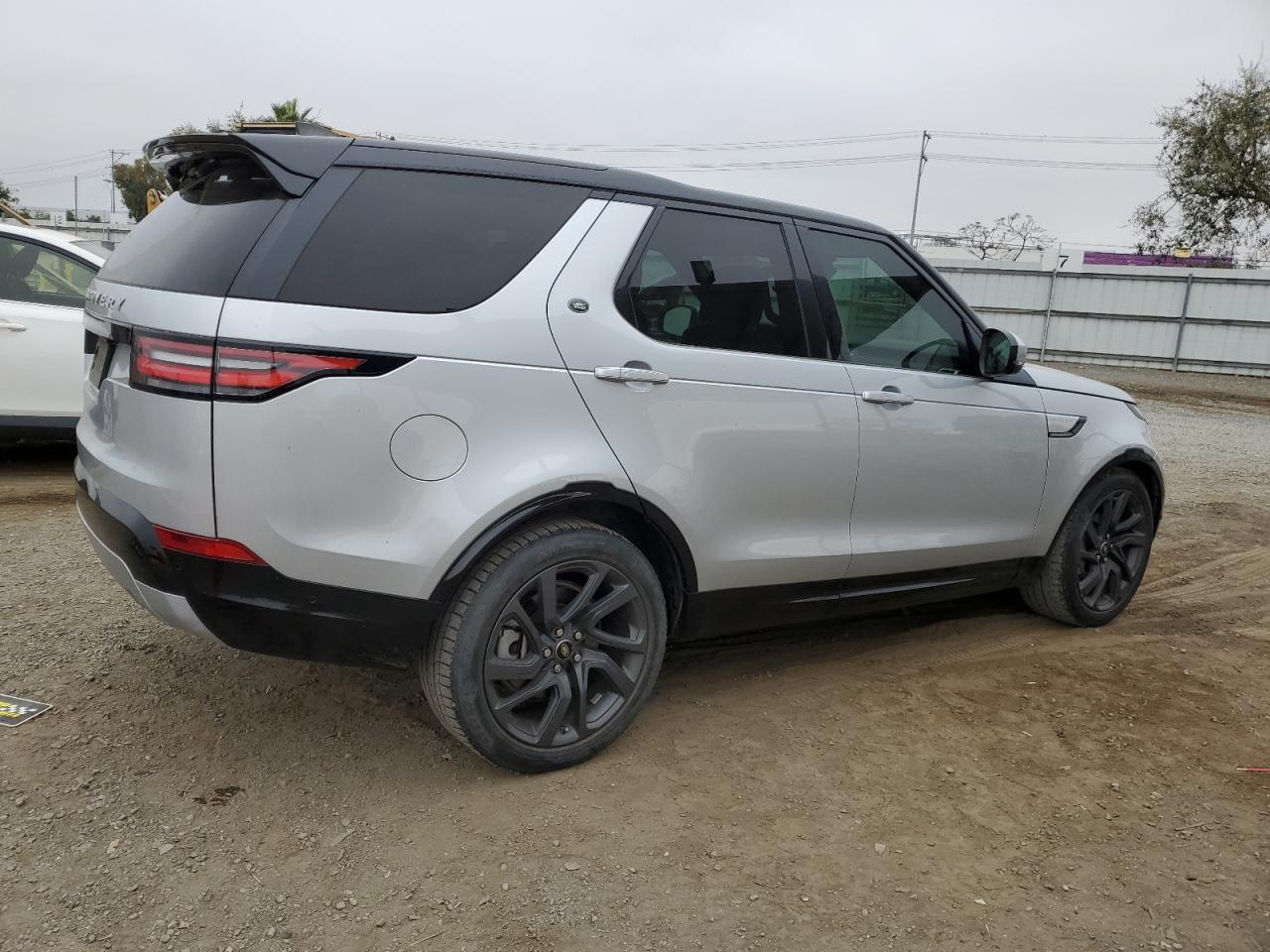 2019 Land Rover Discovery Hse Luxury vin: SALRT2RV2KA081176