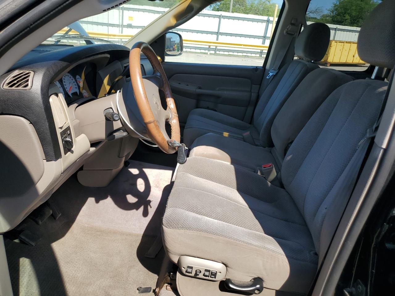 1D7HA18Z32J211110 2002 Dodge Ram 1500