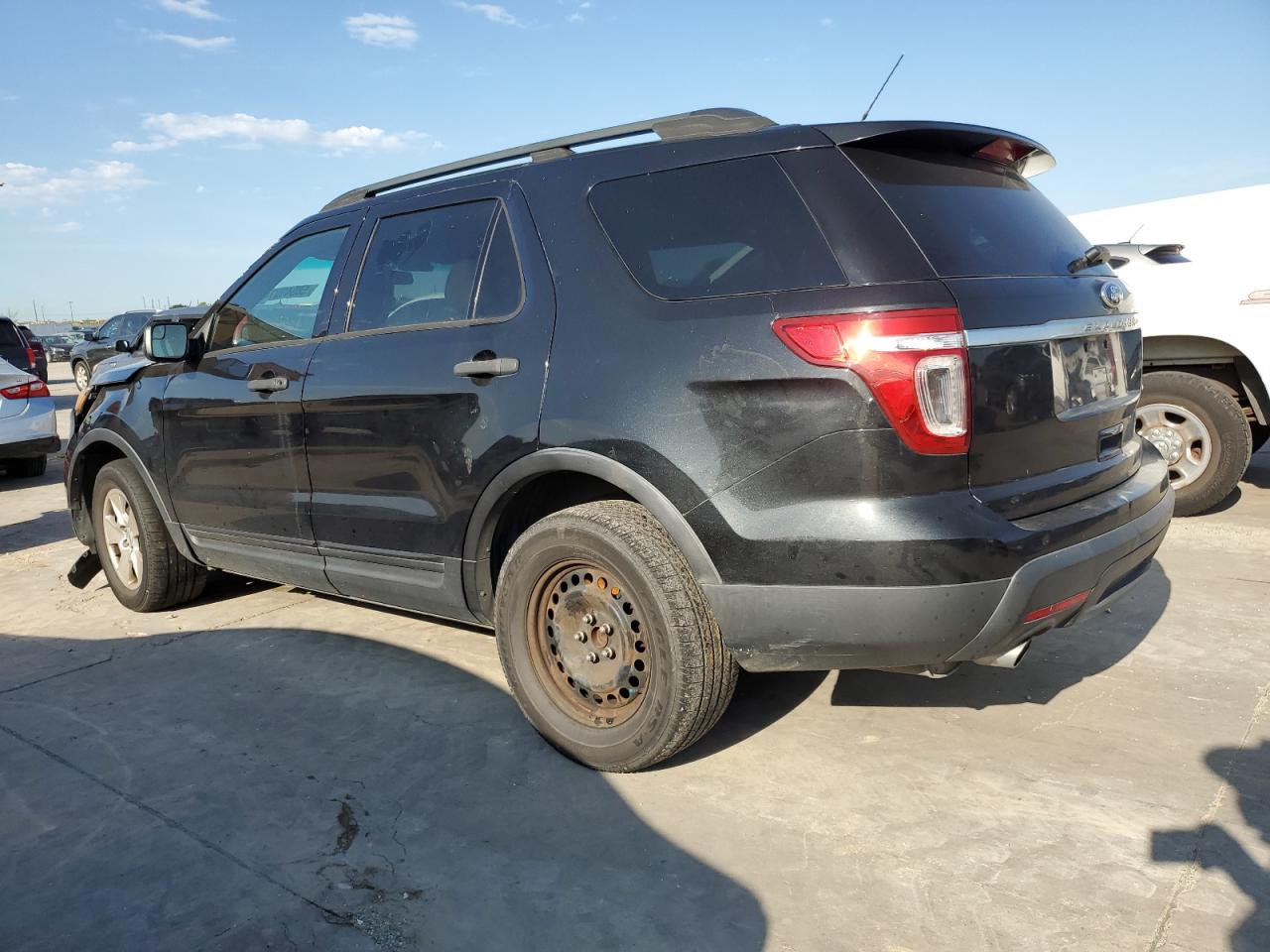 2014 Ford Explorer vin: 1FM5K7B83EGA18188