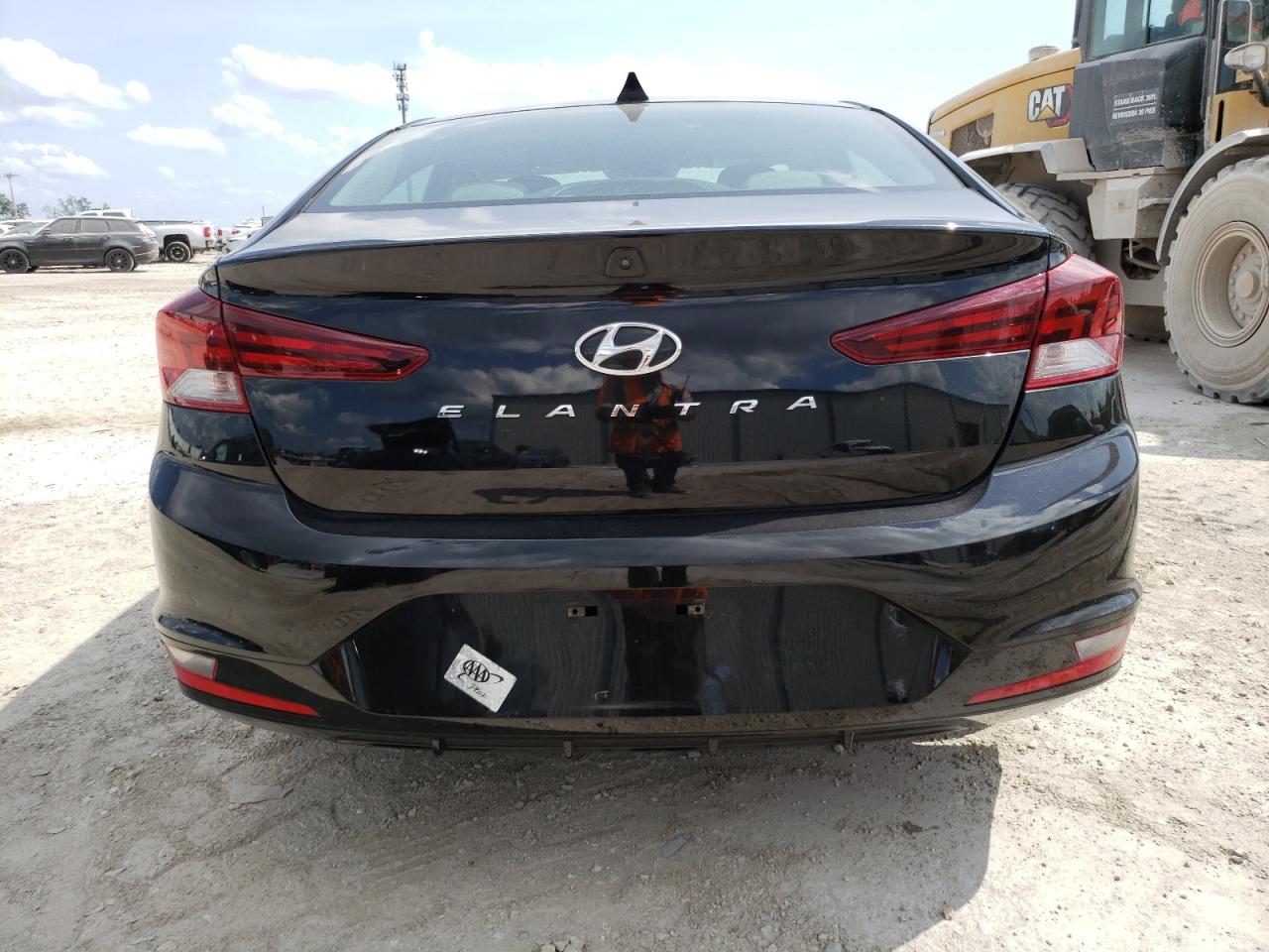 KMHD84LF5KU847590 2019 Hyundai Elantra Sel