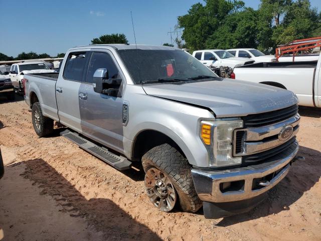 Pickups FORD F250 2017 Srebrny