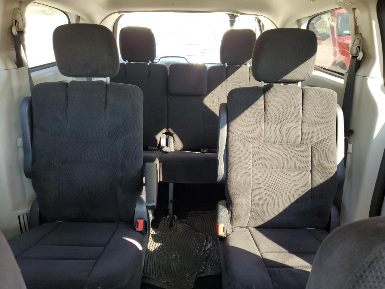 2C4RDGCG2ER152162 2014 Dodge Grand Caravan Sxt