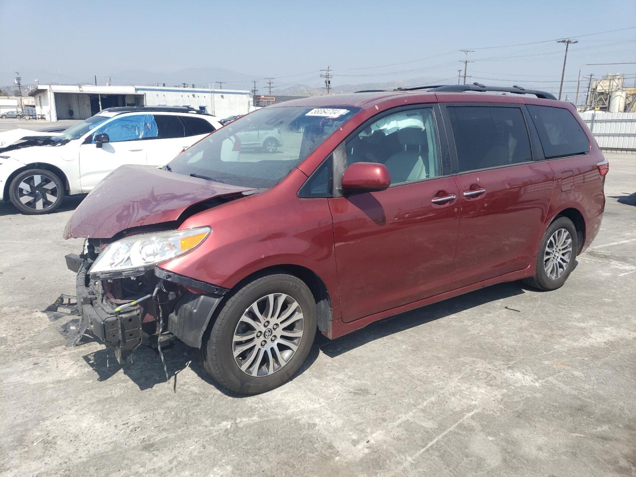 2018 Toyota Sienna Xle vin: 5TDYZ3DC0JS925018