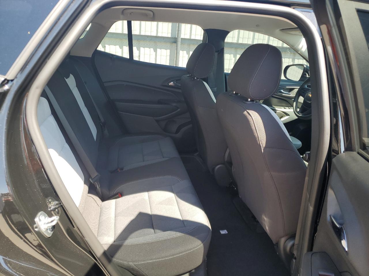 KL77LFE28RC194238 2024 Chevrolet Trax Ls