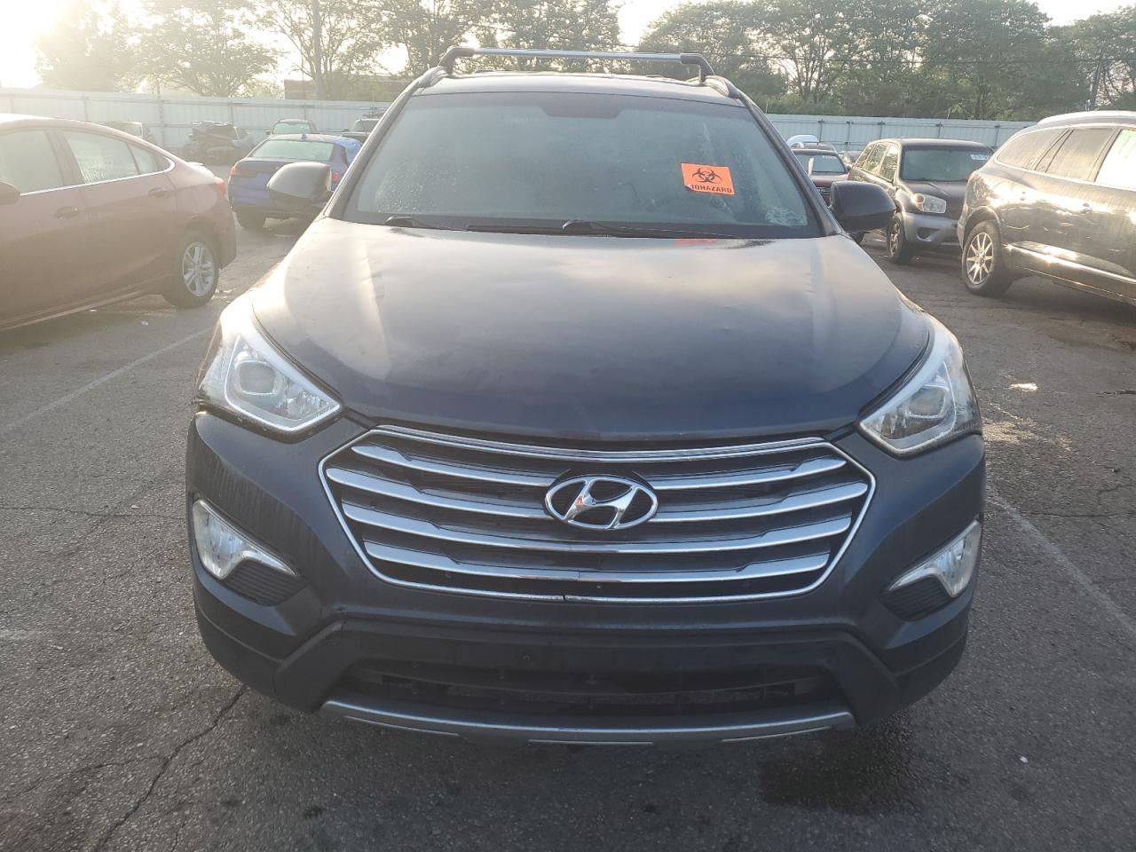 2016 Hyundai Santa Fe Se vin: KM8SMDHF9GU137708