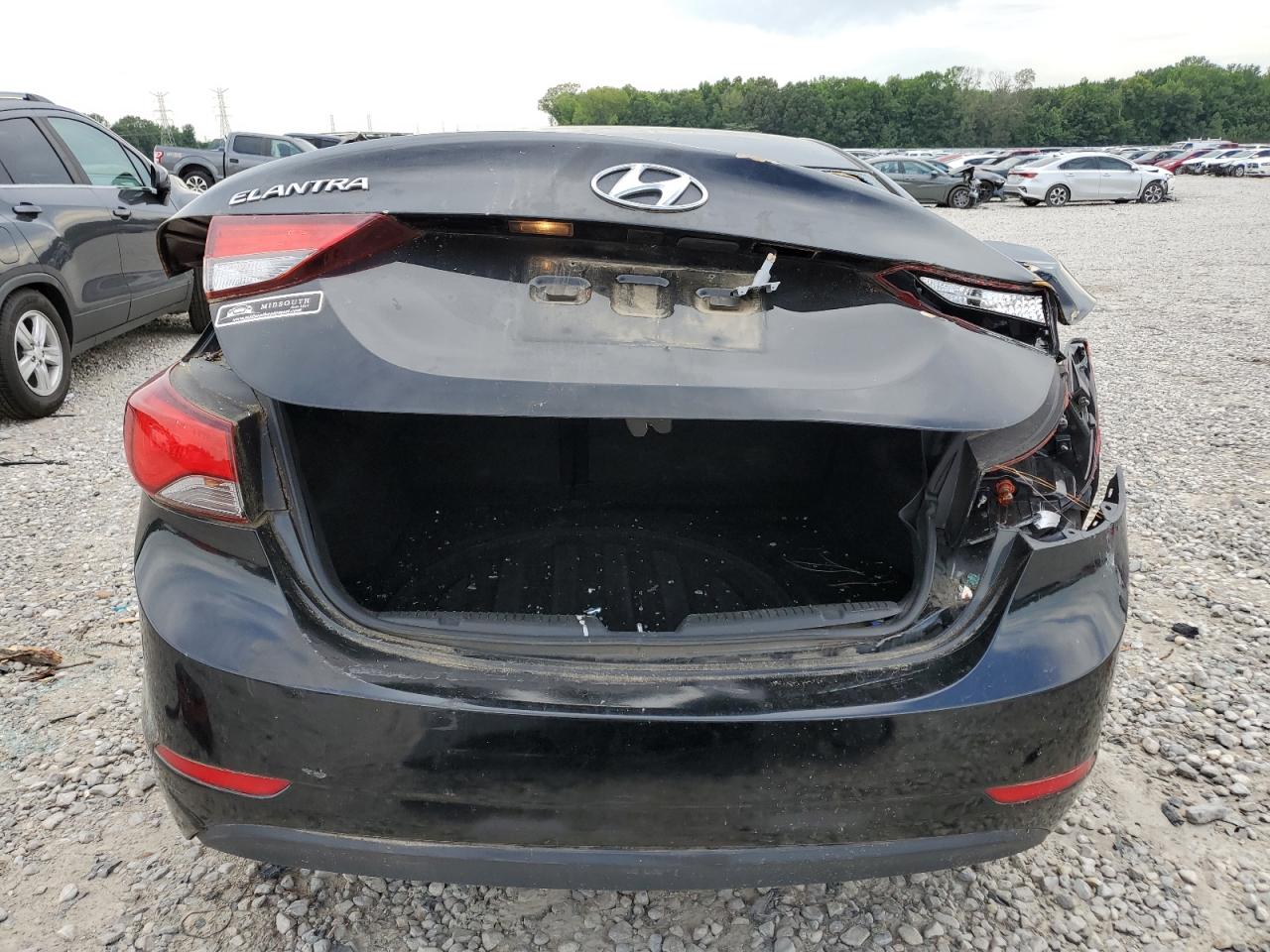 2016 Hyundai Elantra Se vin: KMHDH4AE4GU645843