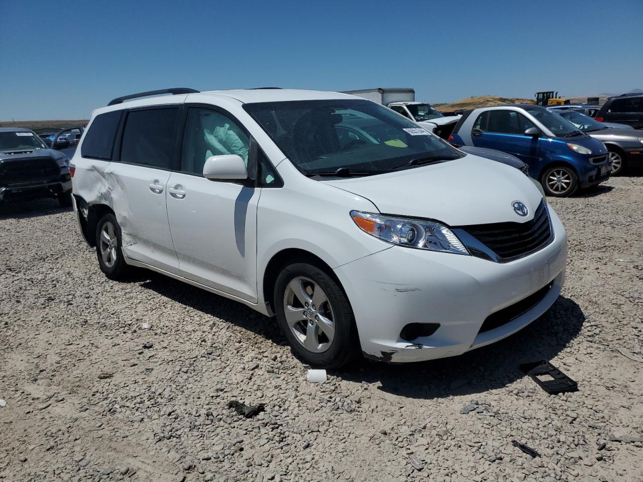 2015 Toyota Sienna Le vin: 5TDKK3DC1FS529312