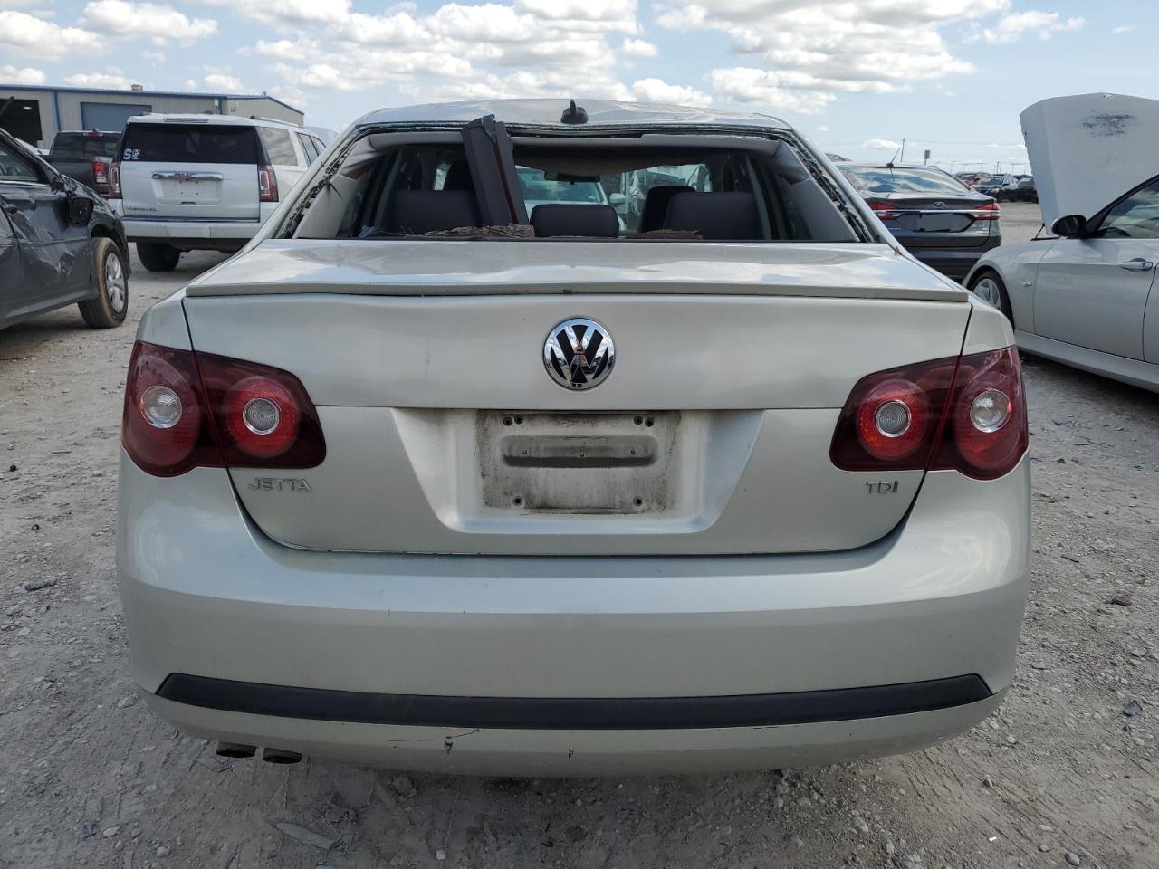 3VWAL7AJ4AM072228 2010 Volkswagen Jetta Tdi