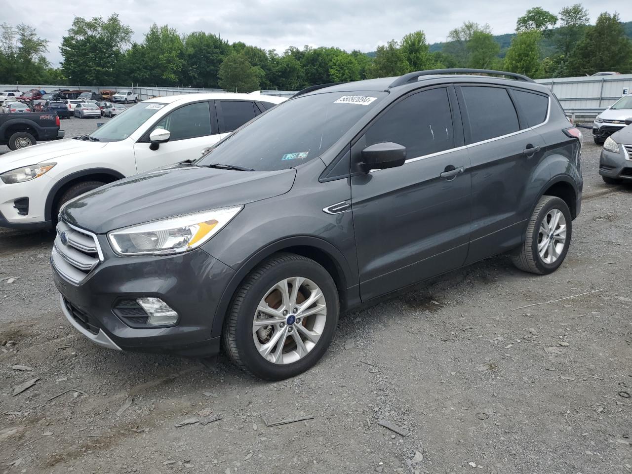 1FMCU9GD8JUB28717 2018 Ford Escape Se