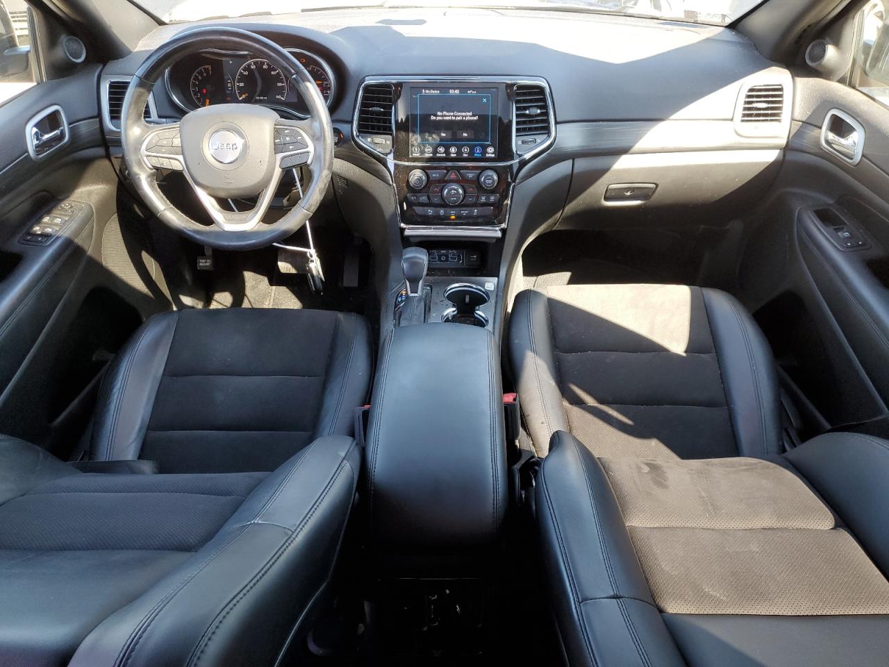 1C4RJFAG0LC198844 2020 Jeep Grand Cherokee Laredo