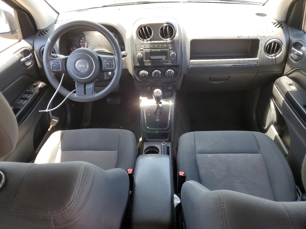 1C4NJDBB8CD655044 2012 Jeep Compass Sport