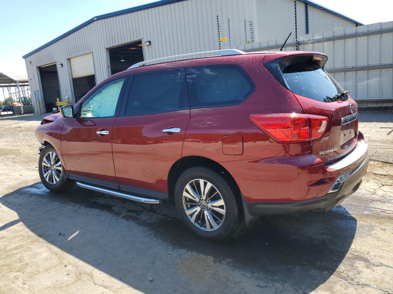 2018 Nissan Pathfinder S vin: 5N1DR2MN7JC675042