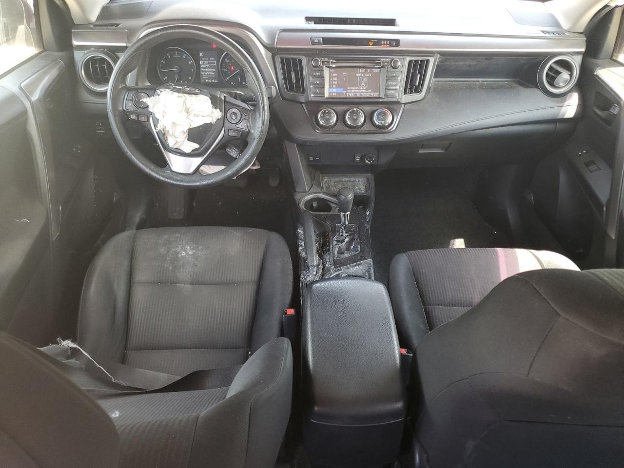 JTMBFREVXHJ152616 2017 Toyota Rav4 Le