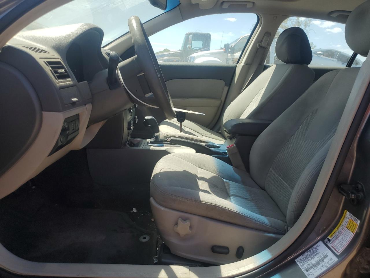 3FAHP0HA2BR329691 2011 Ford Fusion Se