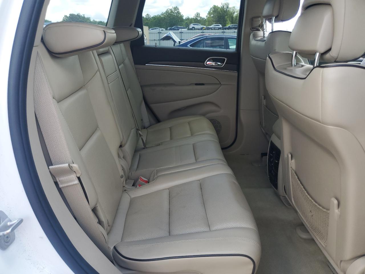 1C4RJFCG7EC132906 2014 Jeep Grand Cherokee Overland