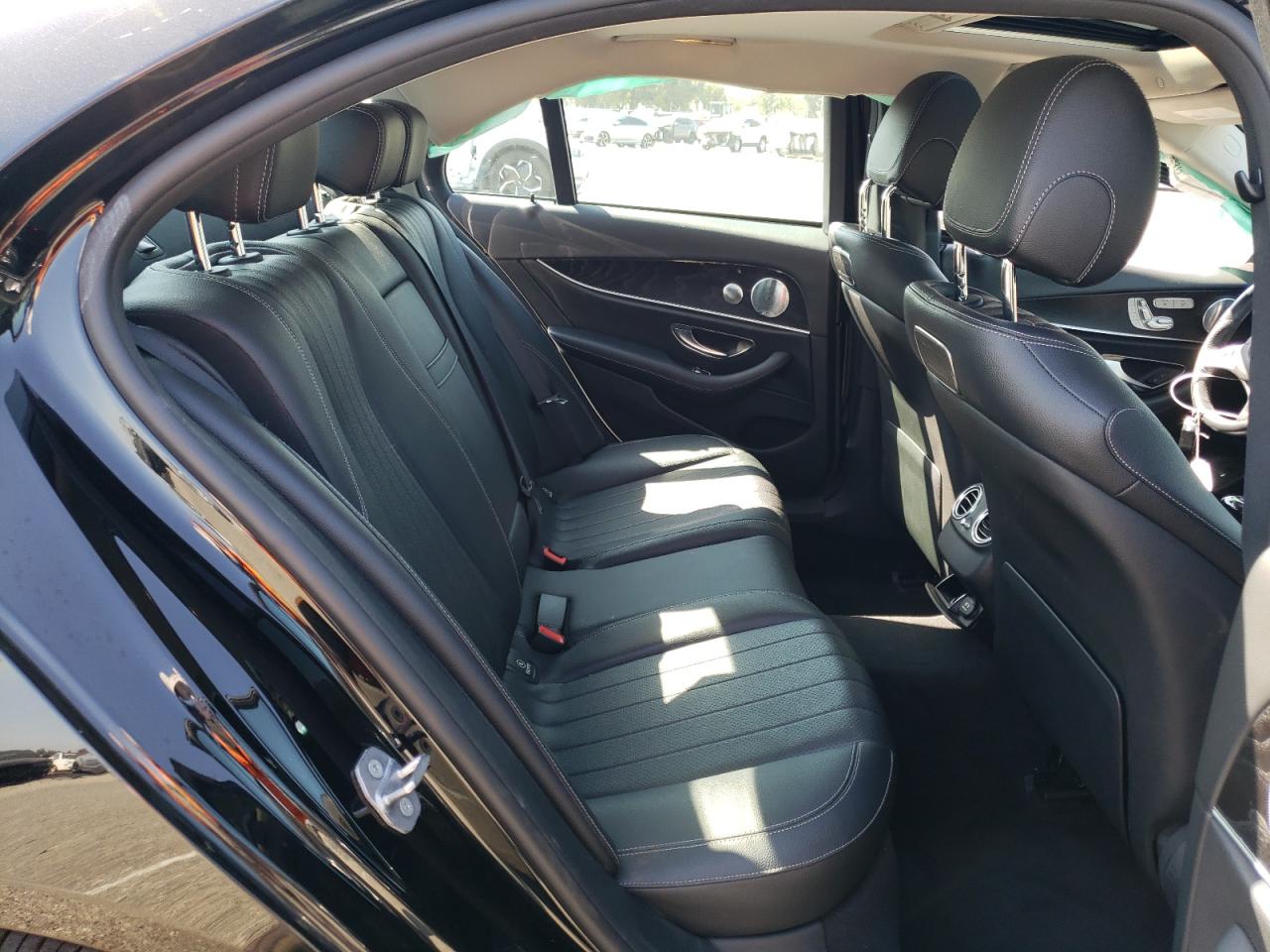 WDDZF4JB0JA394940 2018 Mercedes-Benz E 300