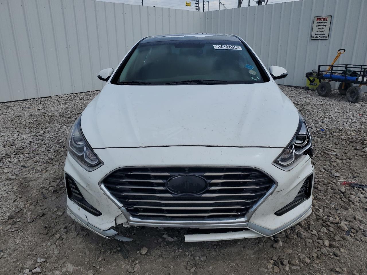 2018 Hyundai Sonata Sport vin: 5NPE34AF0JH692689