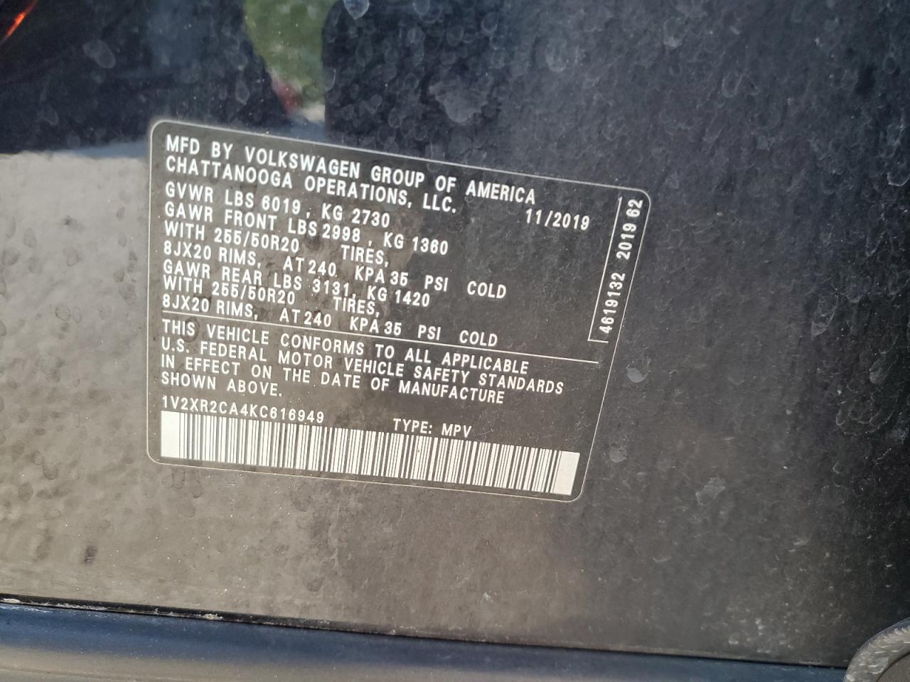 1V2XR2CA4KC616949 2019 Volkswagen Atlas Se