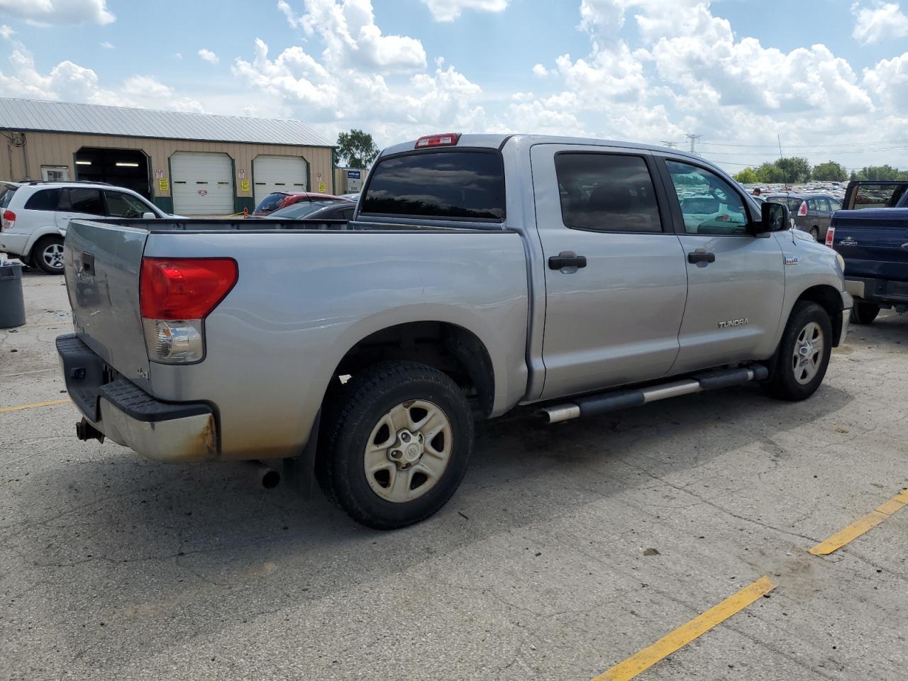 5TFDV541X8X067470 2008 Toyota Tundra Crewmax