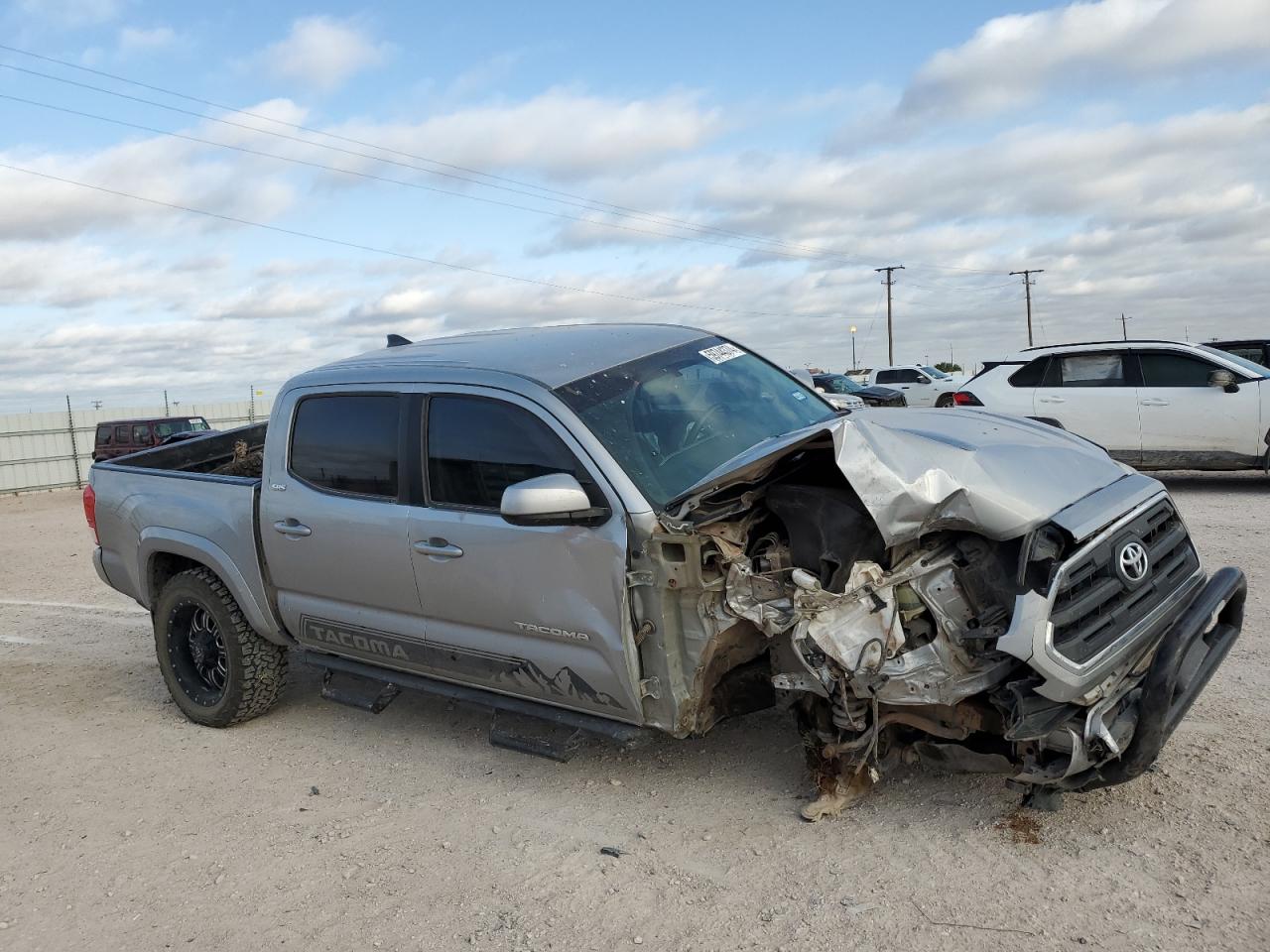 2017 Toyota Tacoma Double Cab vin: 5TFCZ5AN0HX078811