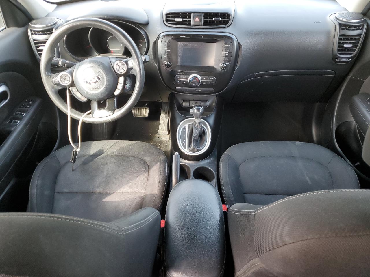 KNDJP3A58J7575743 2018 Kia Soul +