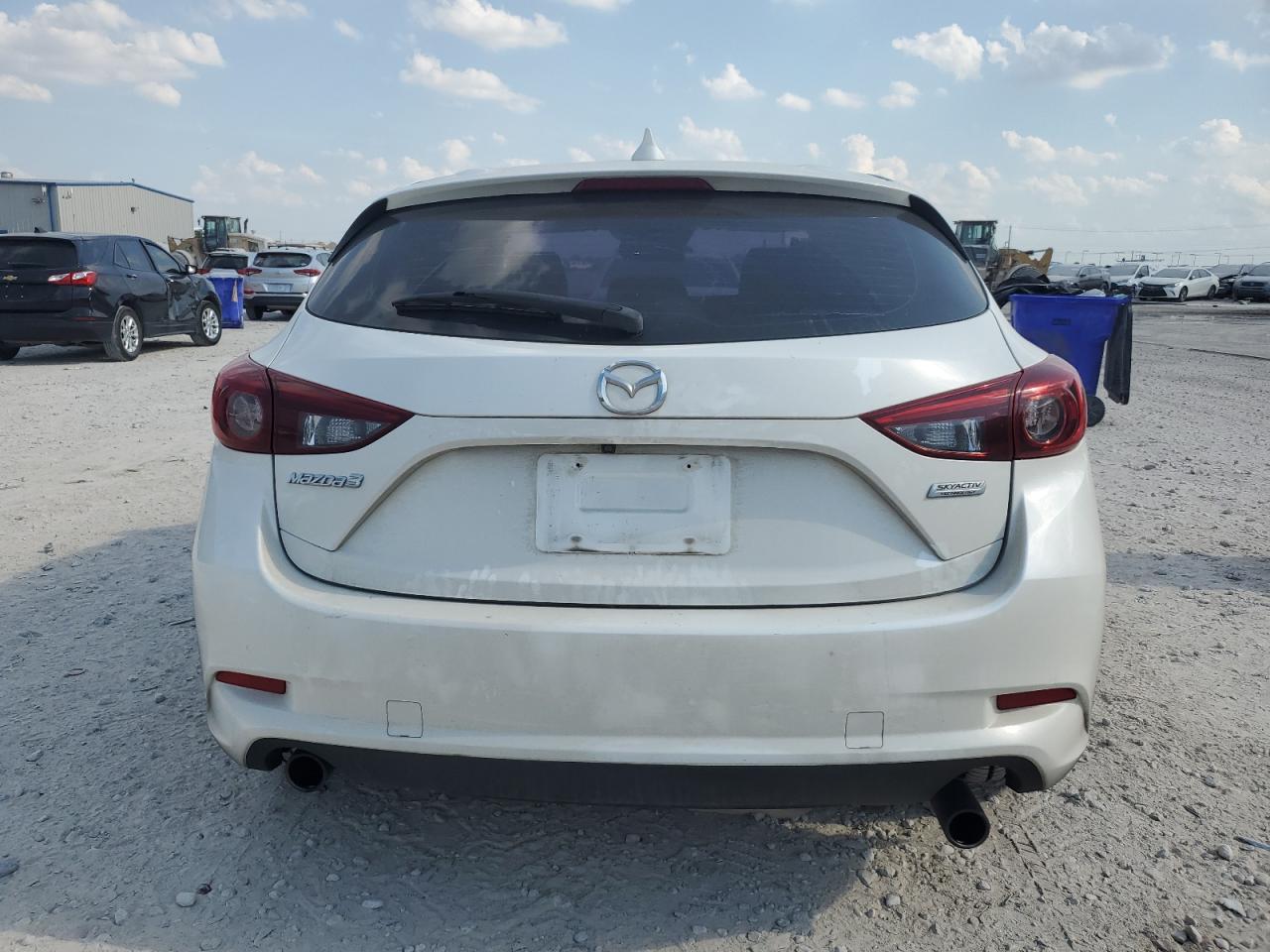 JM1BN1M37H1148320 2017 Mazda 3 Grand Touring