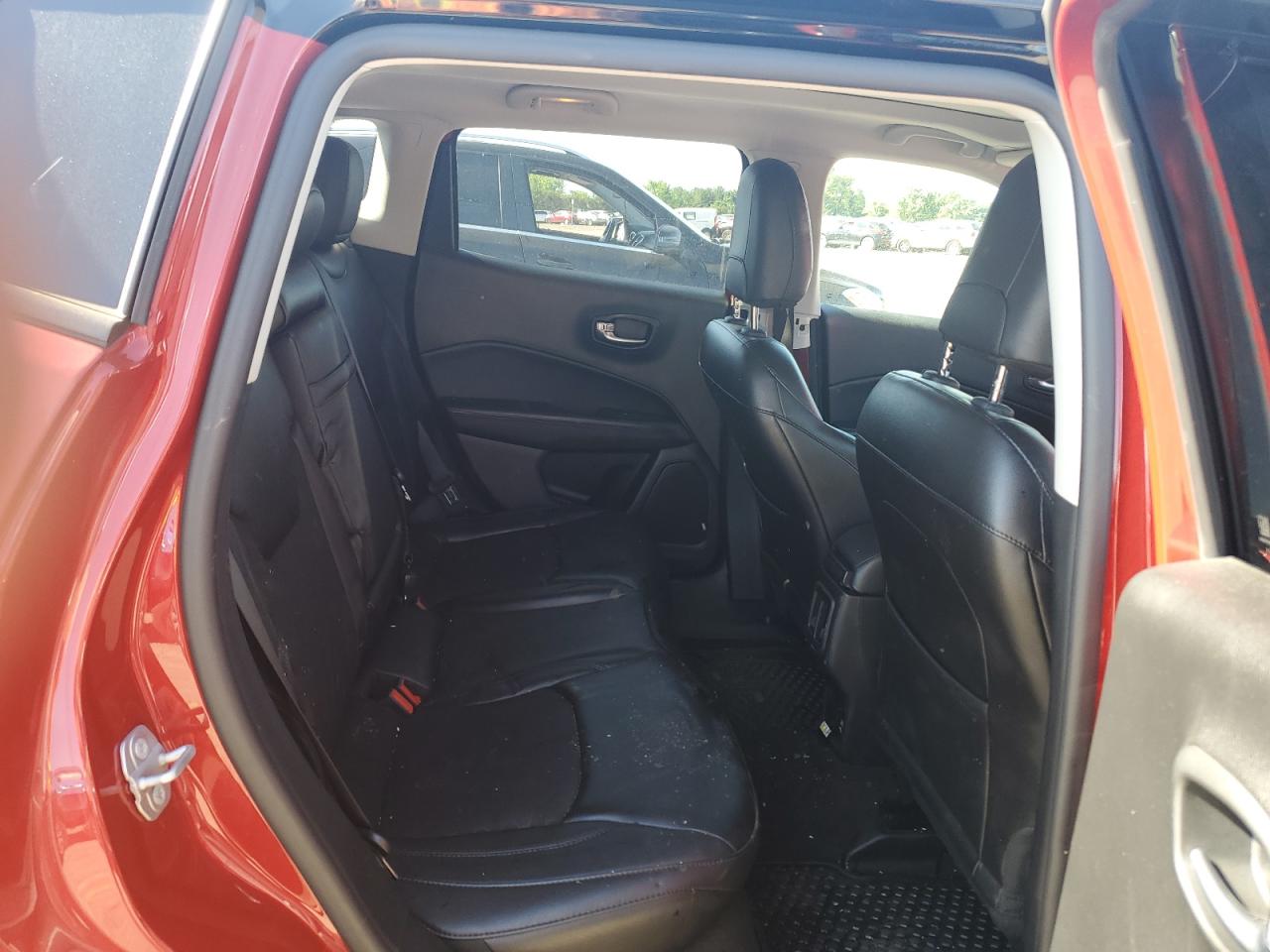 3C4NJDBB2JT398423 2018 Jeep Compass Latitude