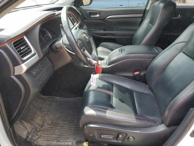 VIN 5TDJZRFH0KS603204 2019 Toyota Highlander, SE no.7