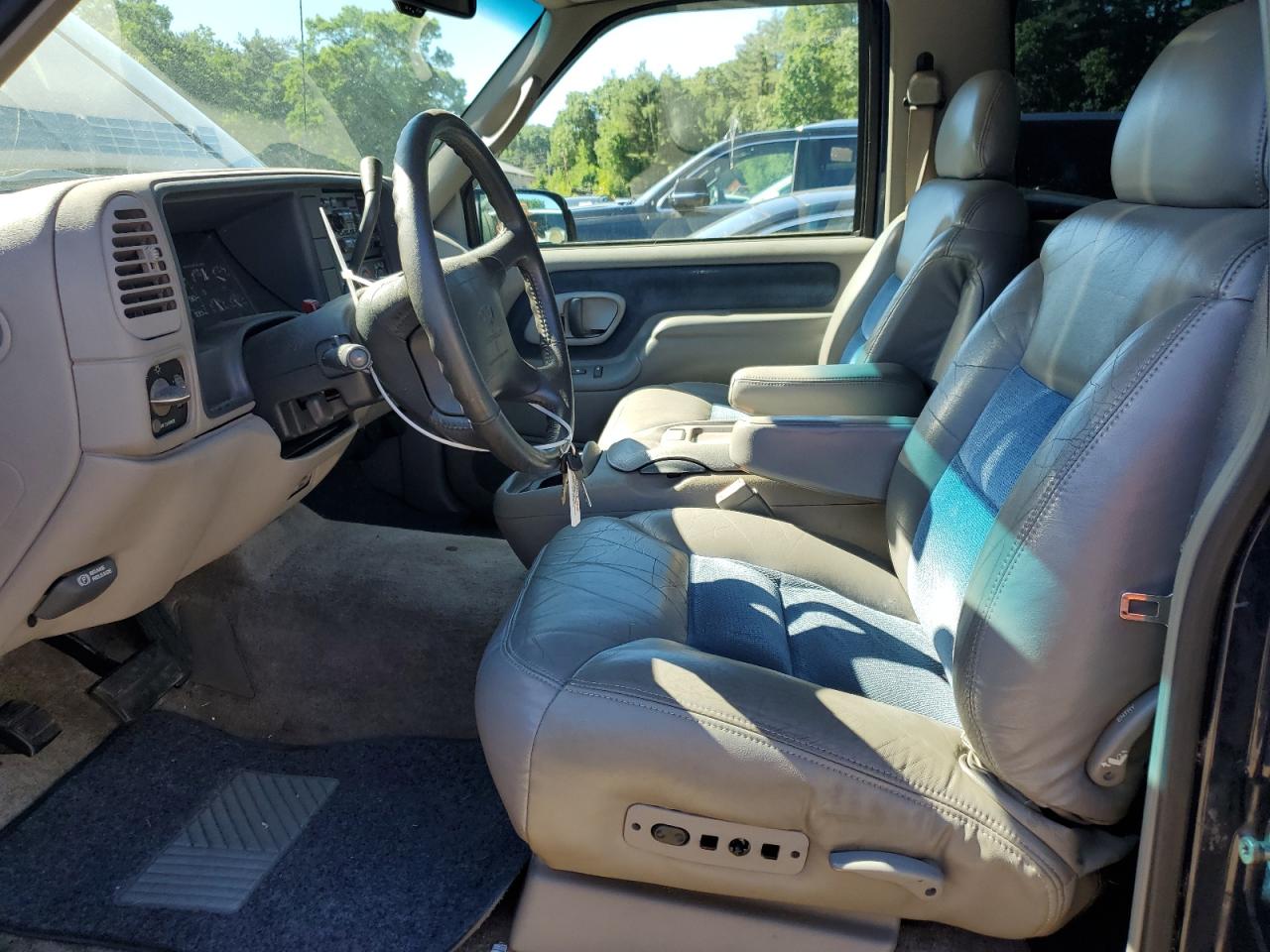 3GNEK18R4TG138883 1996 Chevrolet Tahoe K1500