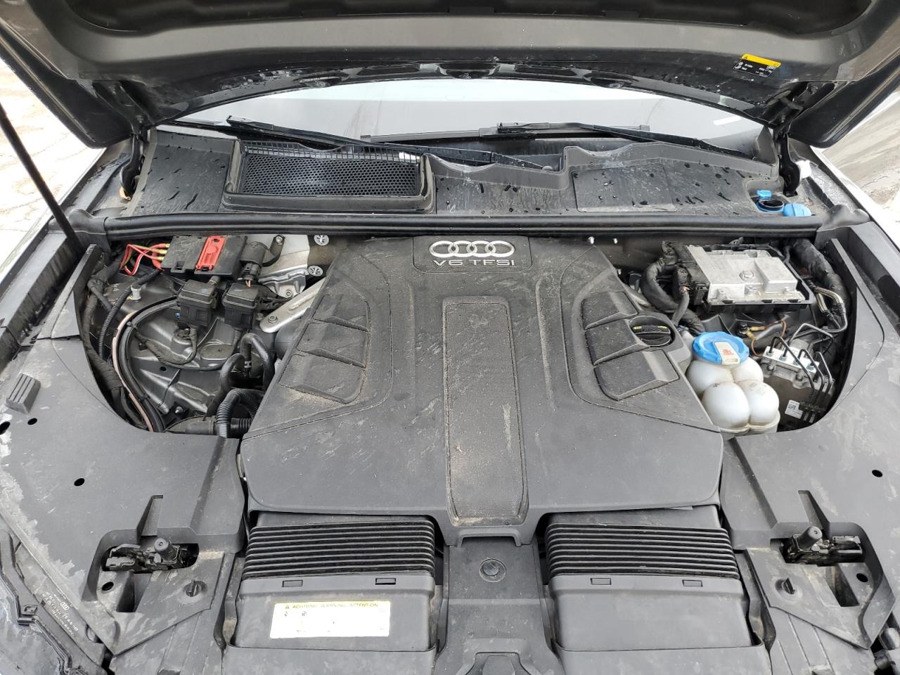 WA1VAAF71HD021418 2017 Audi Q7 Prestige