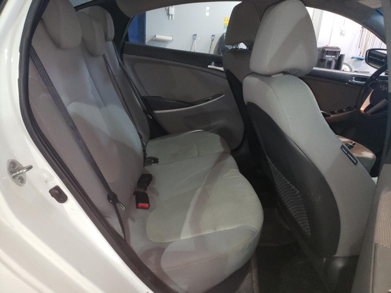 KMHCT4AE9DU272174 2013 Hyundai Accent Gls