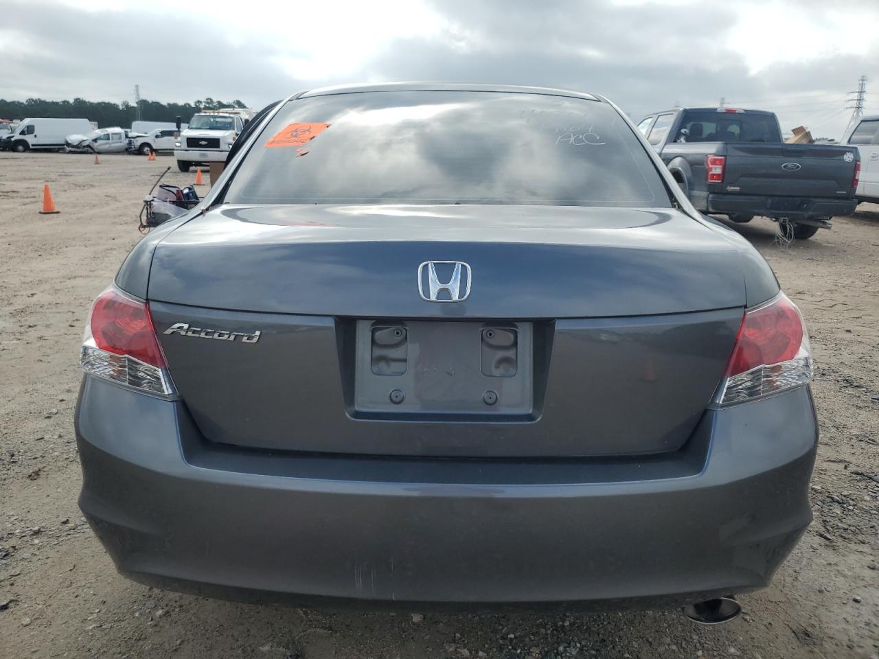 1HGCP2F42AA016860 2010 Honda Accord Lxp