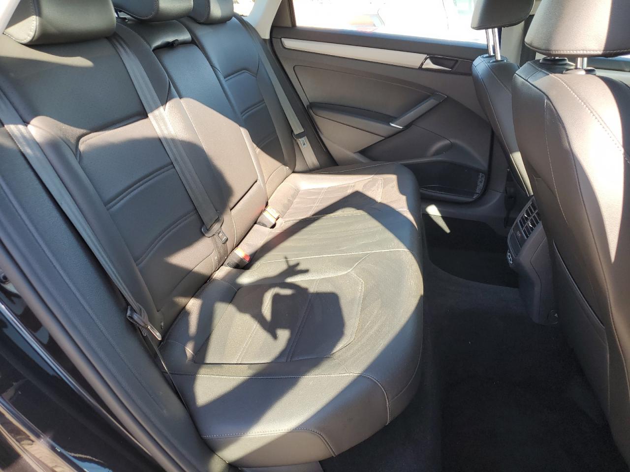 1VWSA7A3XMC005568 2021 Volkswagen Passat Se