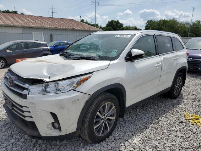 VIN 5TDJZRFH0KS915684 2019 Toyota Highlander, SE no.1