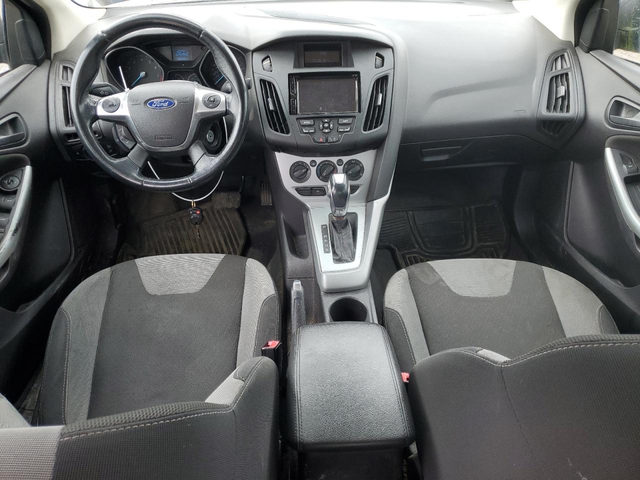 1FAHP3F25CL139137 2012 Ford Focus Se