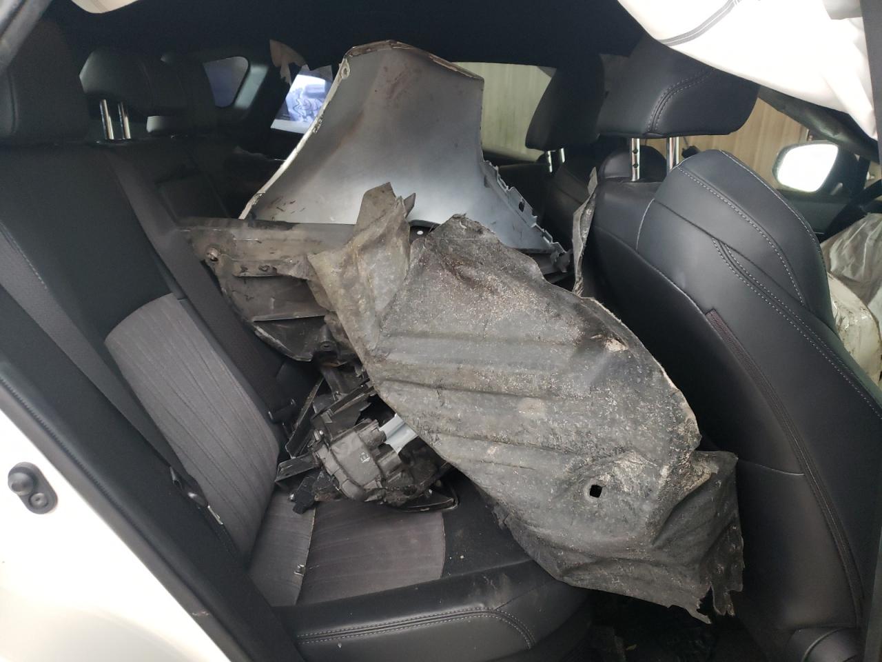 JTEAAAAH4MJ038502 2021 Toyota Venza Le