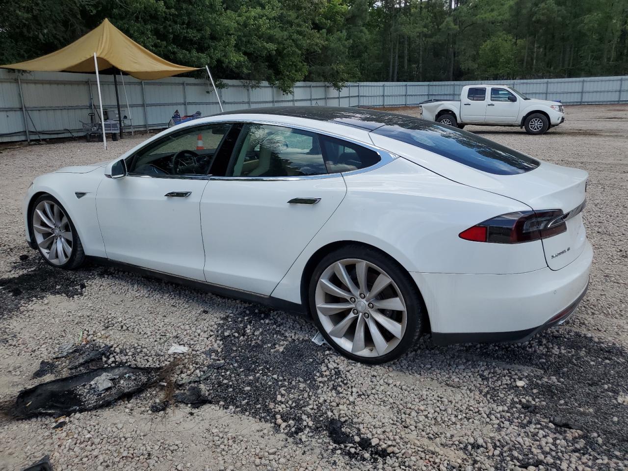 2013 Tesla Model S vin: 5YJSA1DN2DFP21168